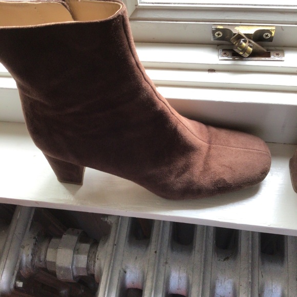 Brown suede Maryam Nasser zadeh Agnes boots. - Picture 3 of 4